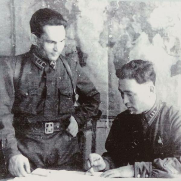 Кусимов и комиссар дивизии